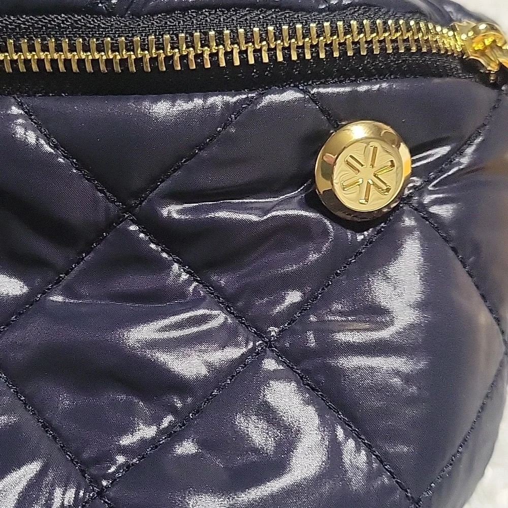 Black Quilted Women's Bag-Goldno.8 - Picture 4 of 7